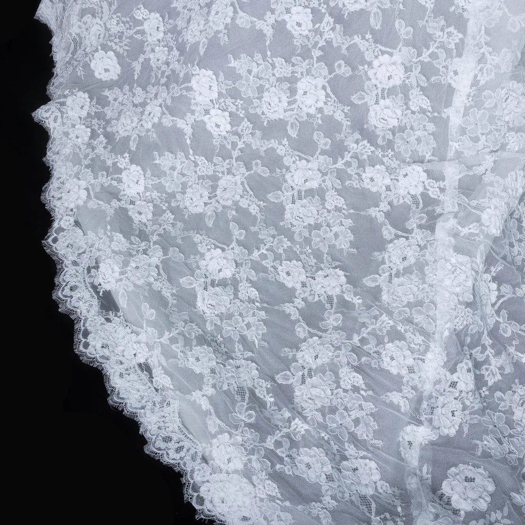 Luxury Ivory Strapless Lace Train Wedding Dress with Scarf SW166