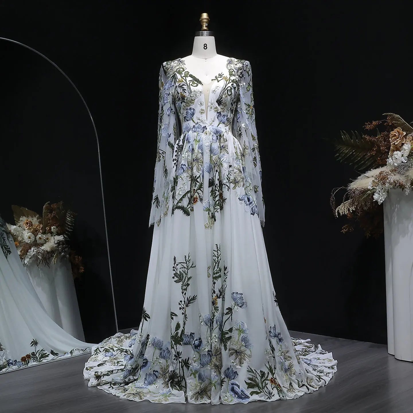 Luxury White Embroidery Long Sleeve Boho Train Wedding Dress SW641