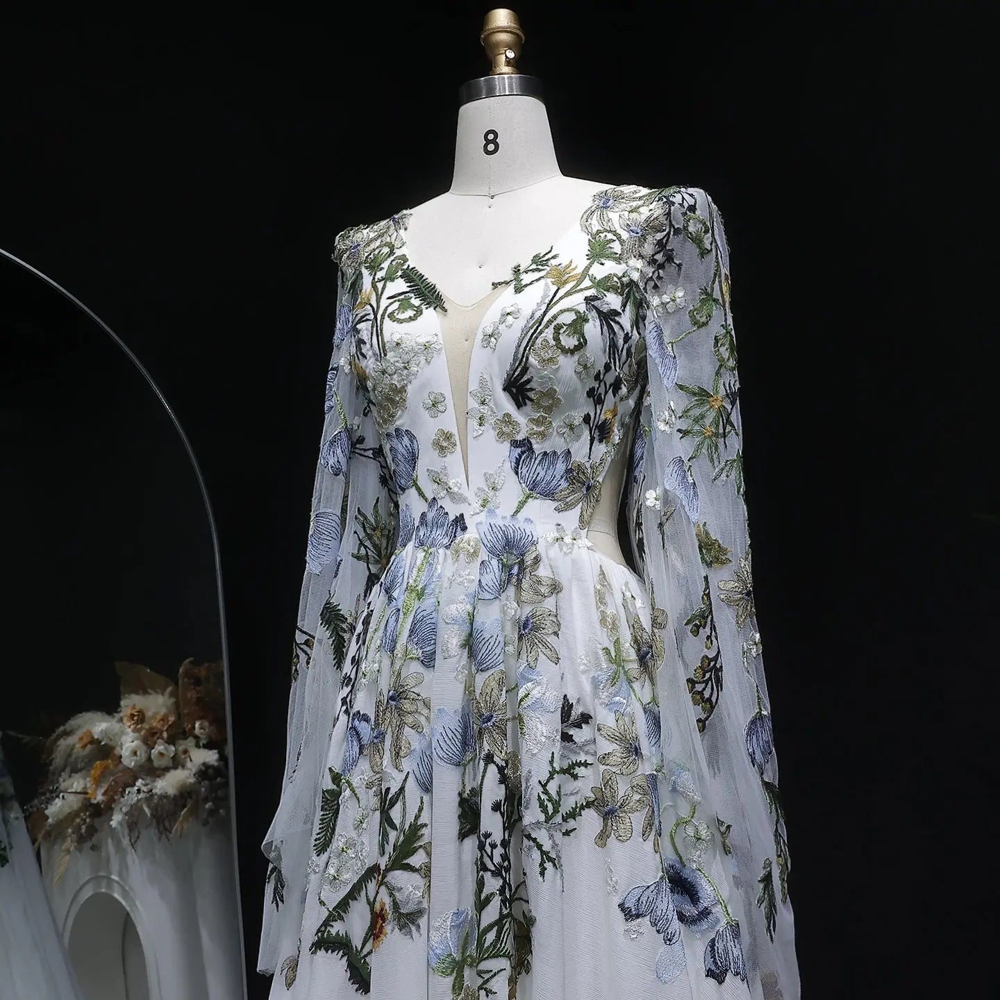 Luxury White Embroidery Long Sleeve Boho Train Wedding Dress SW641