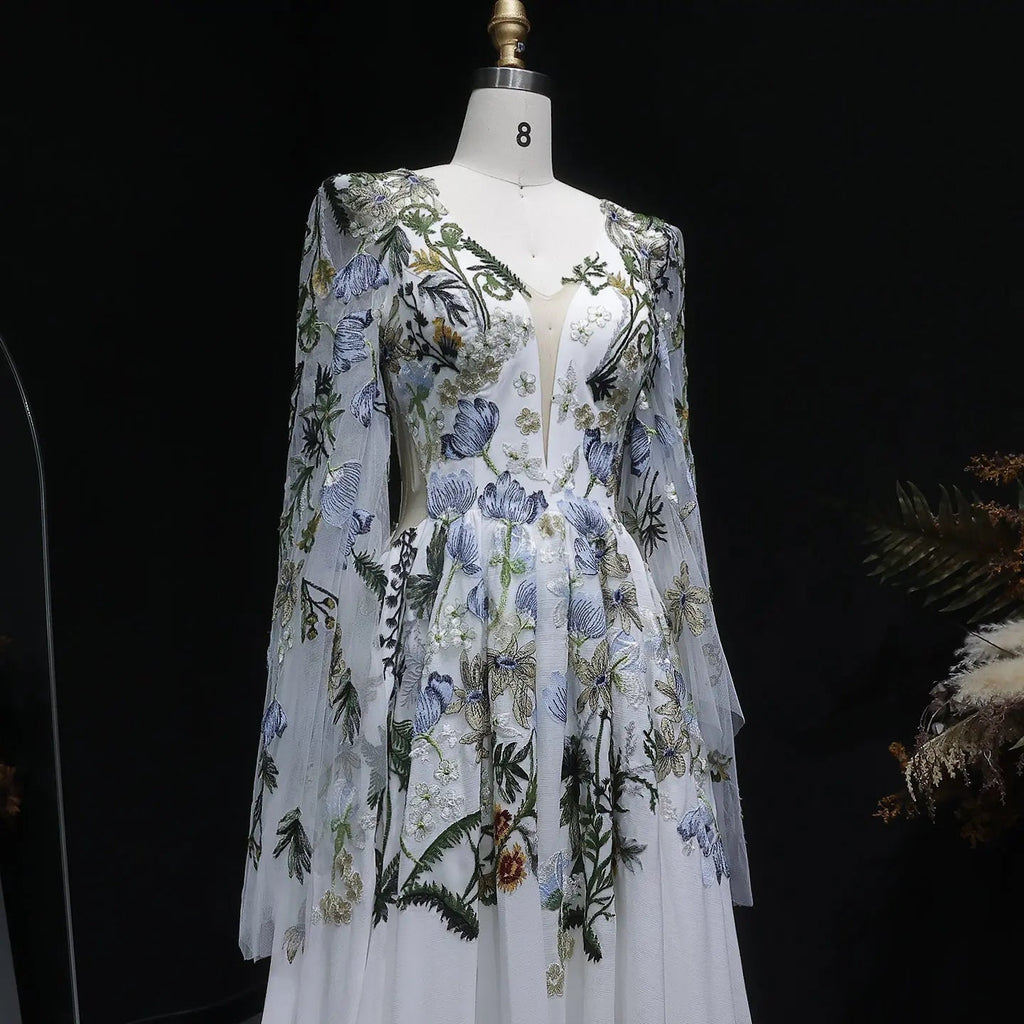 Luxury White Embroidery Long Sleeve Boho Train Wedding Dress SW641