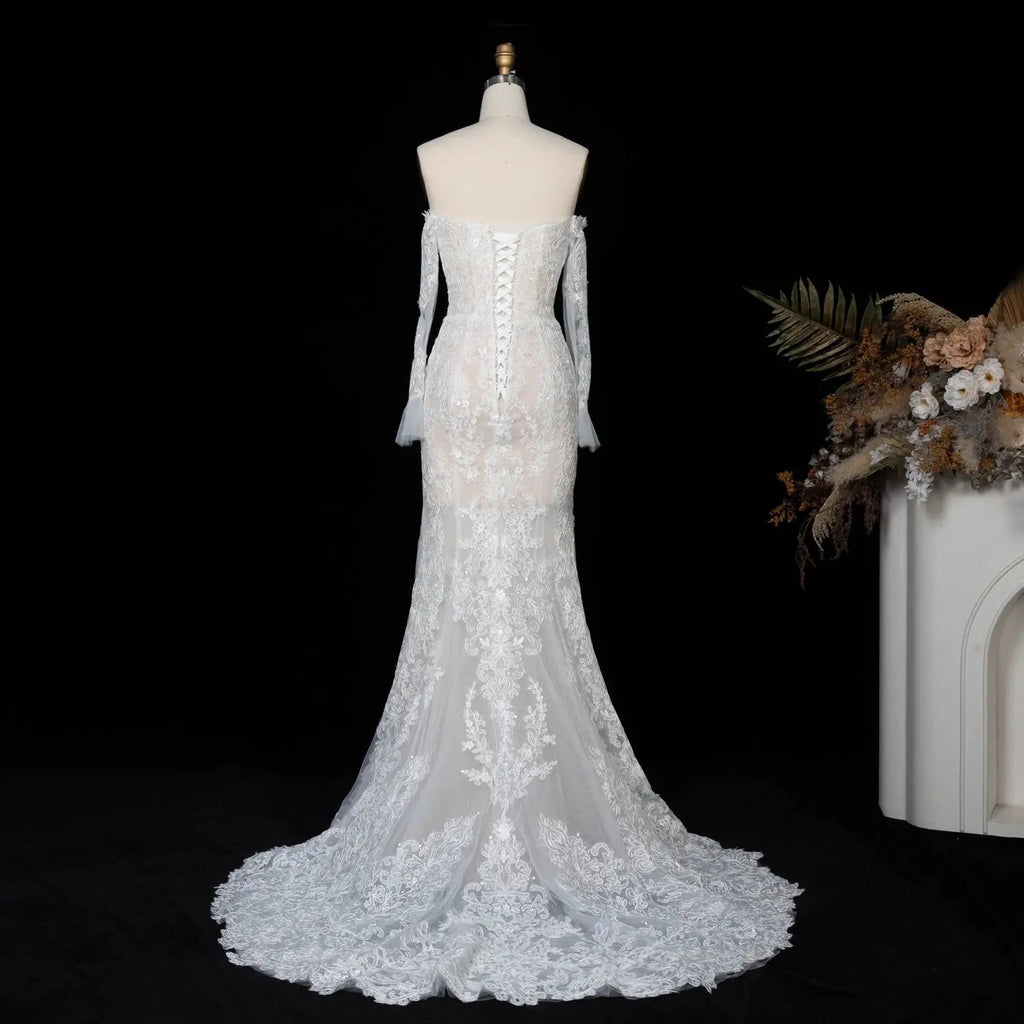 Off White  Lace Stunning Feminine Mermaid Wedding Dress Train  SW650