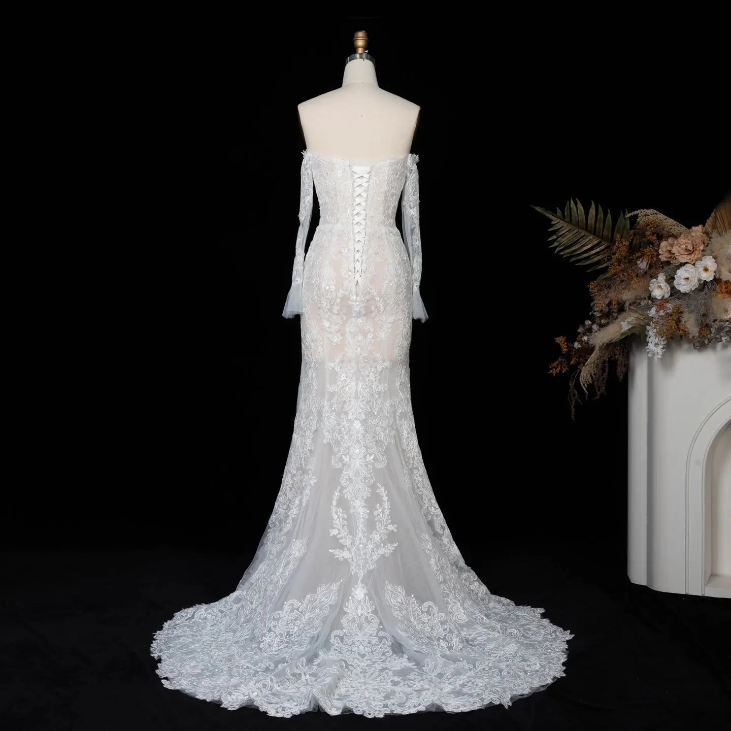 Off White  Lace Stunning Feminine Mermaid Wedding Dress Train  SW650
