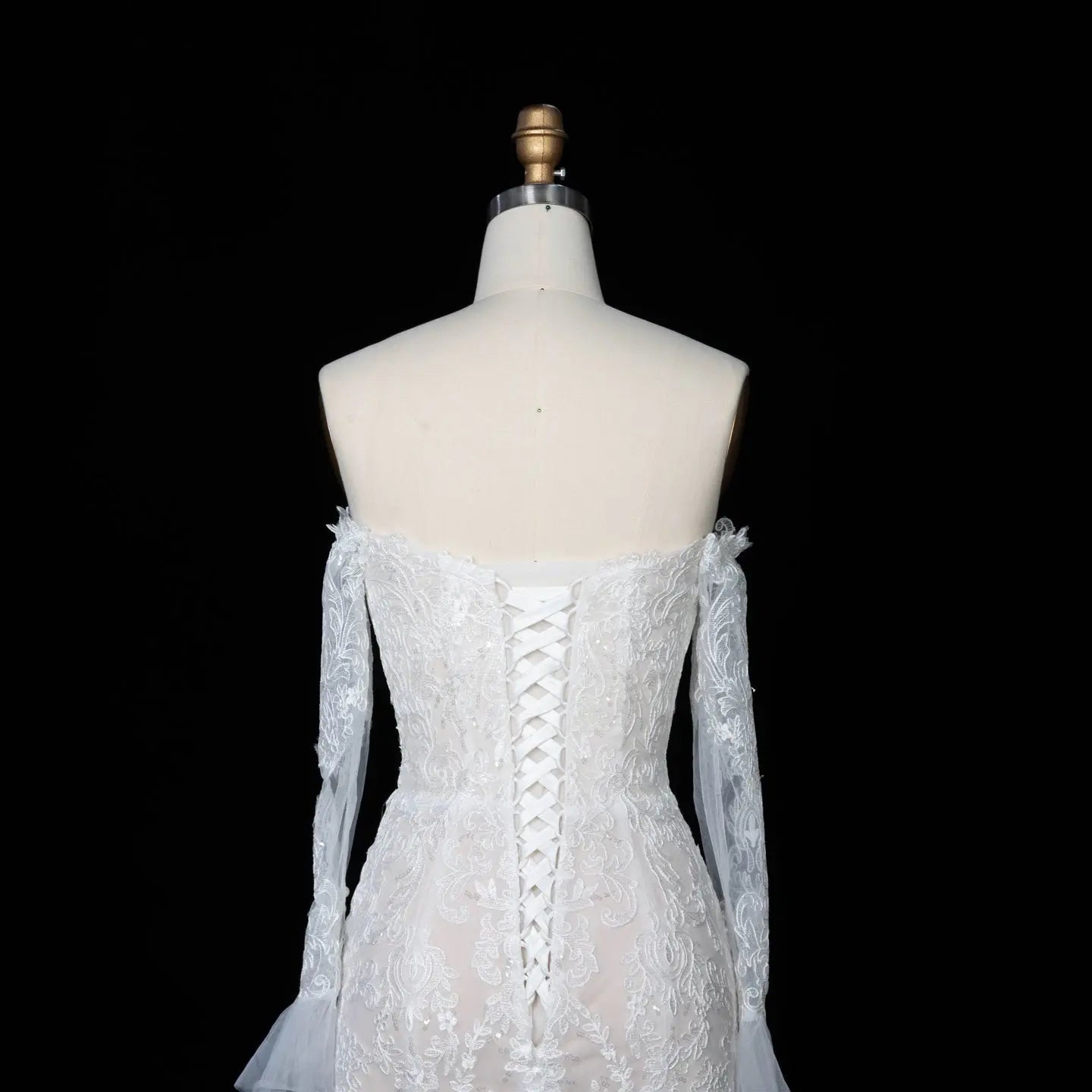 Off White  Lace Stunning Feminine Mermaid Wedding Dress Train  SW650