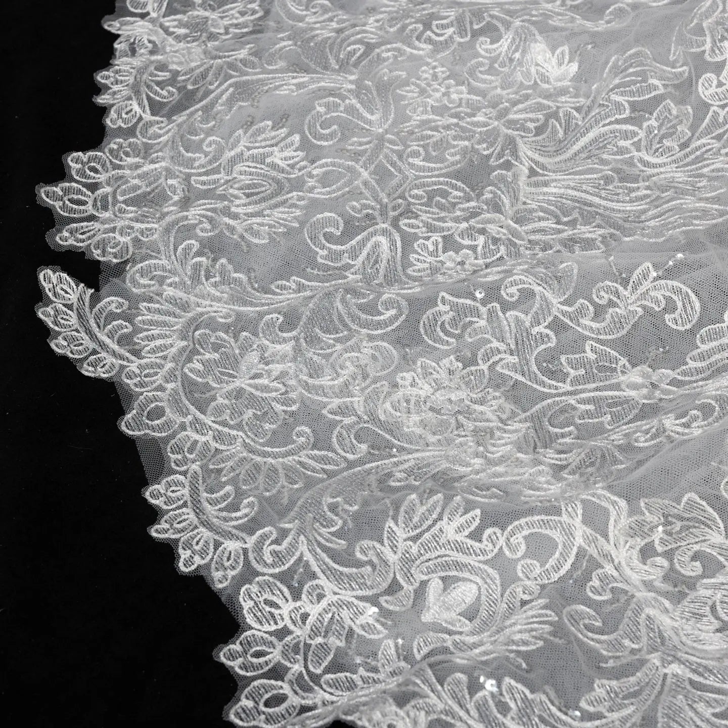 Off White  Lace Stunning Feminine Mermaid Wedding Dress Train  SW650