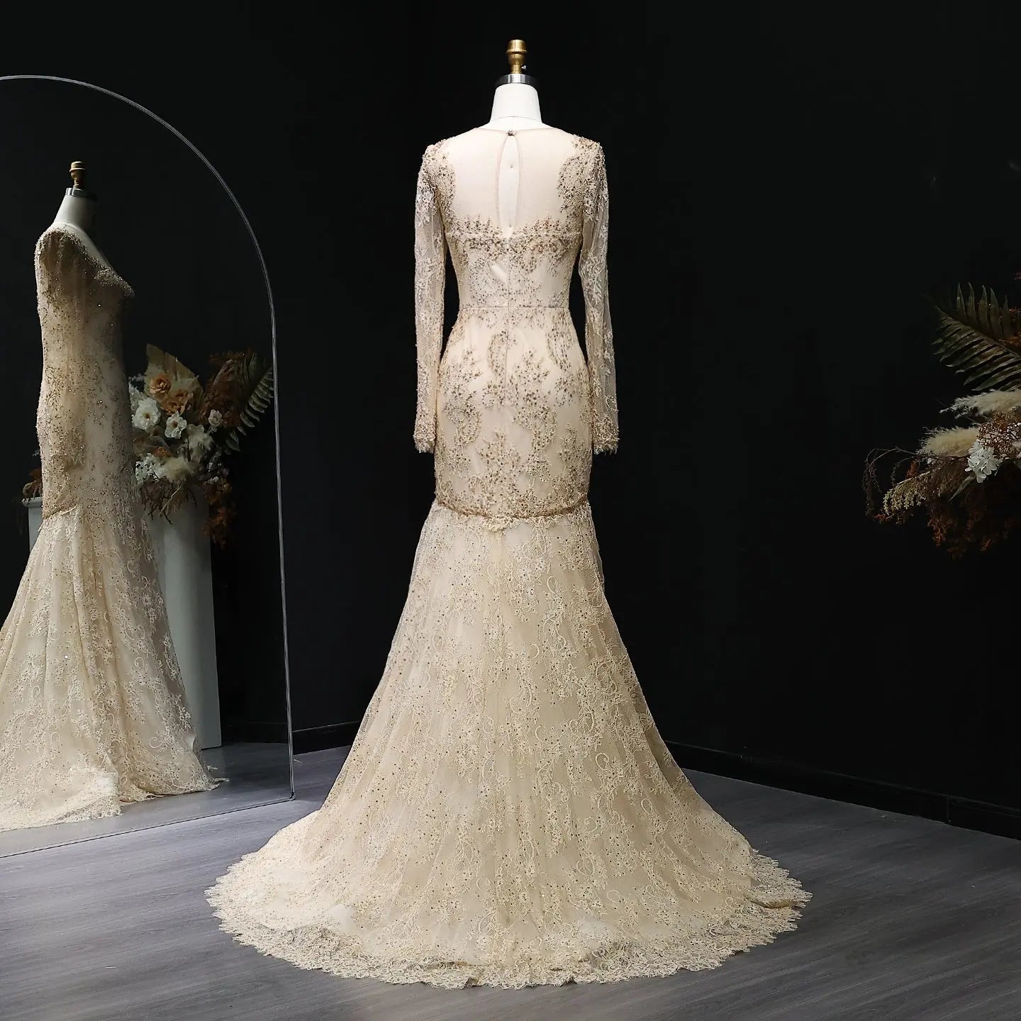 Glamorous Lace Long Sleeves Mermaid Wedding Dress SW122