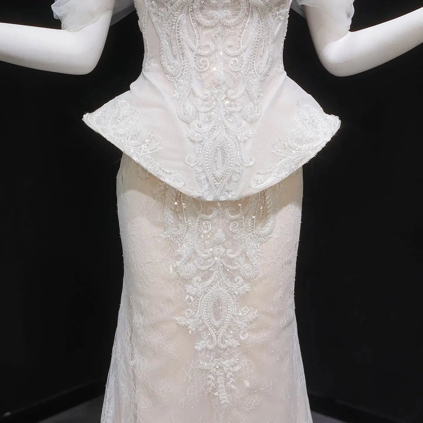 Luxury Ivory Off-the-Shoulder Lace Corset Tulle Train Wedding Dress SW126