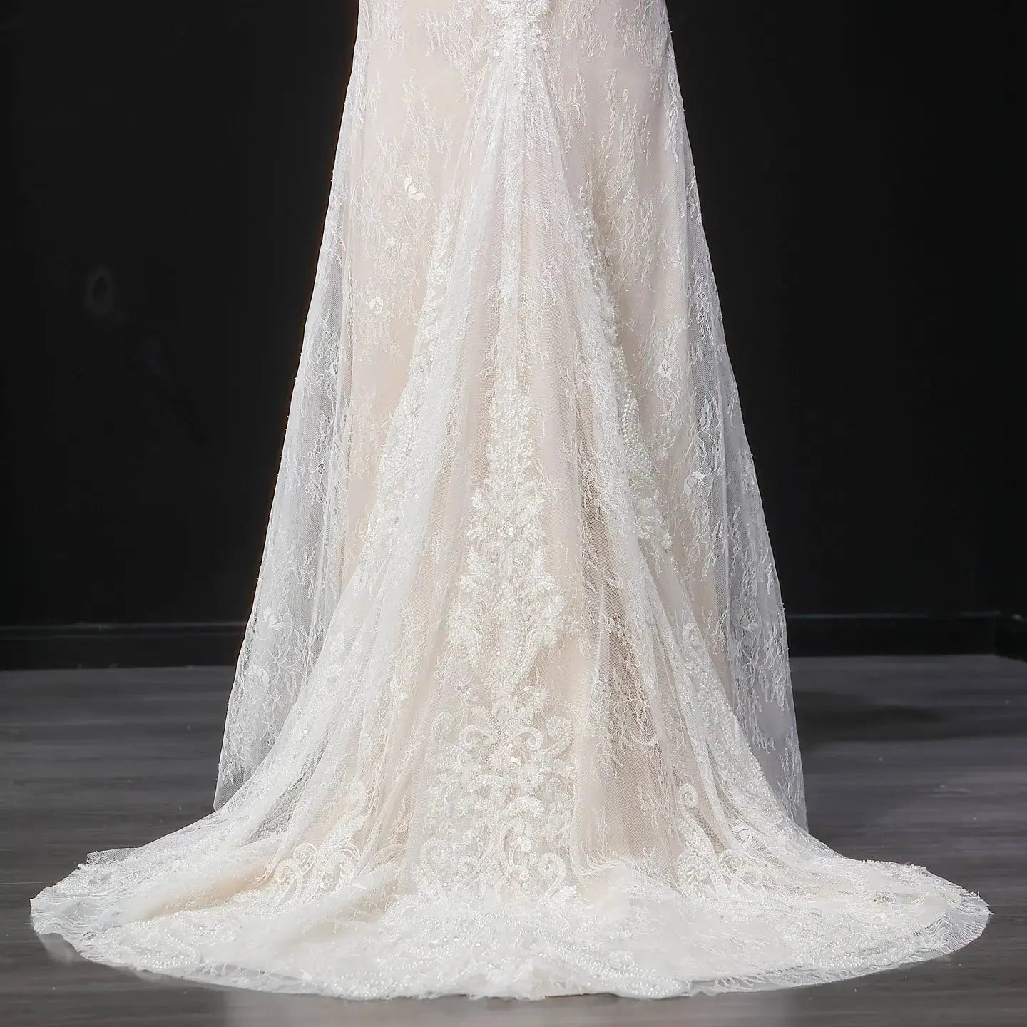 Luxury Ivory Off-the-Shoulder Lace Corset Tulle Train Wedding Dress SW126