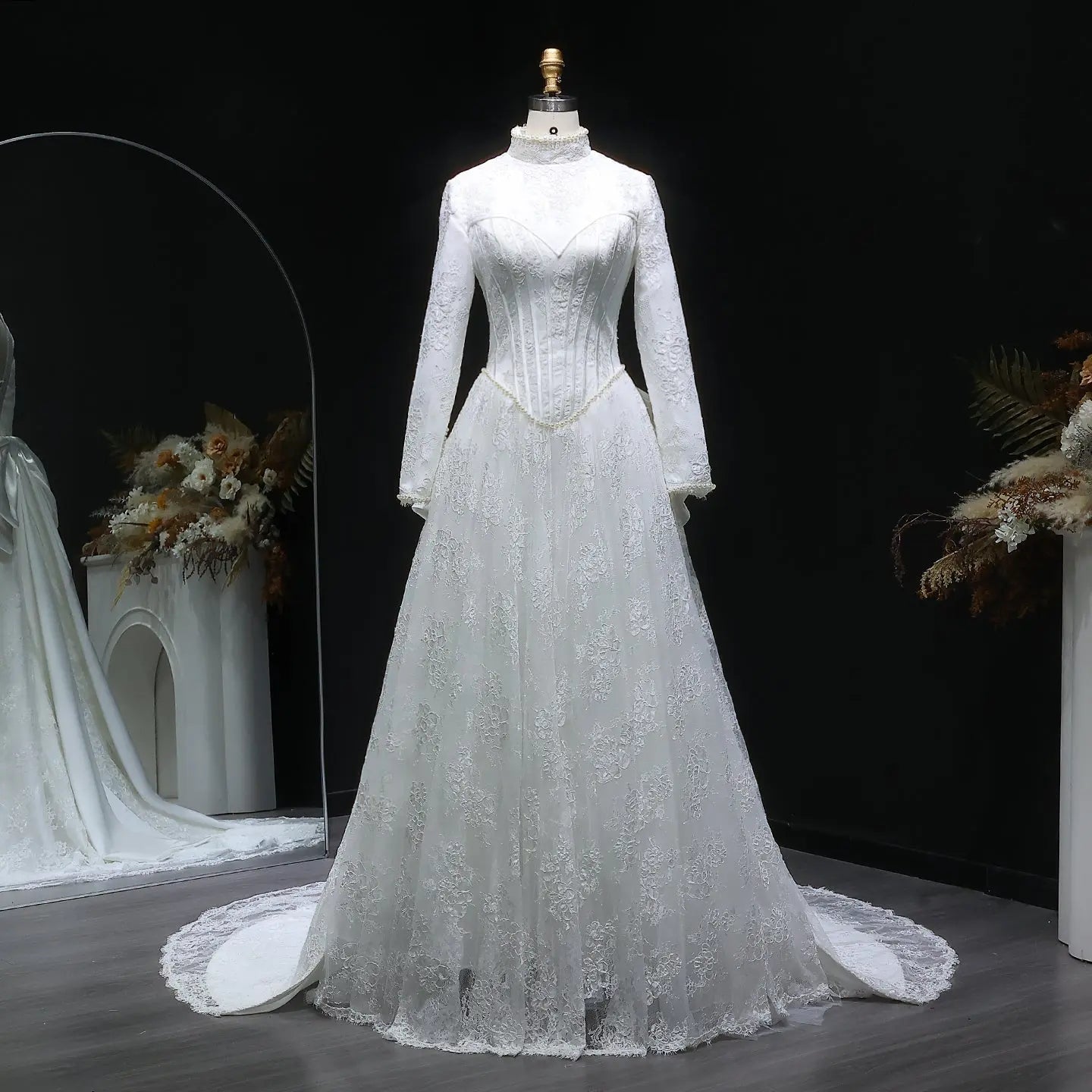 Luxury Pearl Long Sleeve Lace Wedding Dress SW514