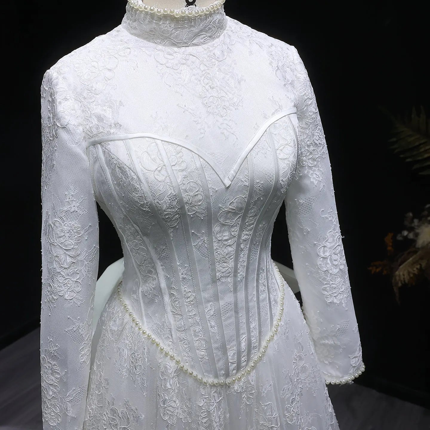 Luxury Pearl Long Sleeve Lace Wedding Dress SW514