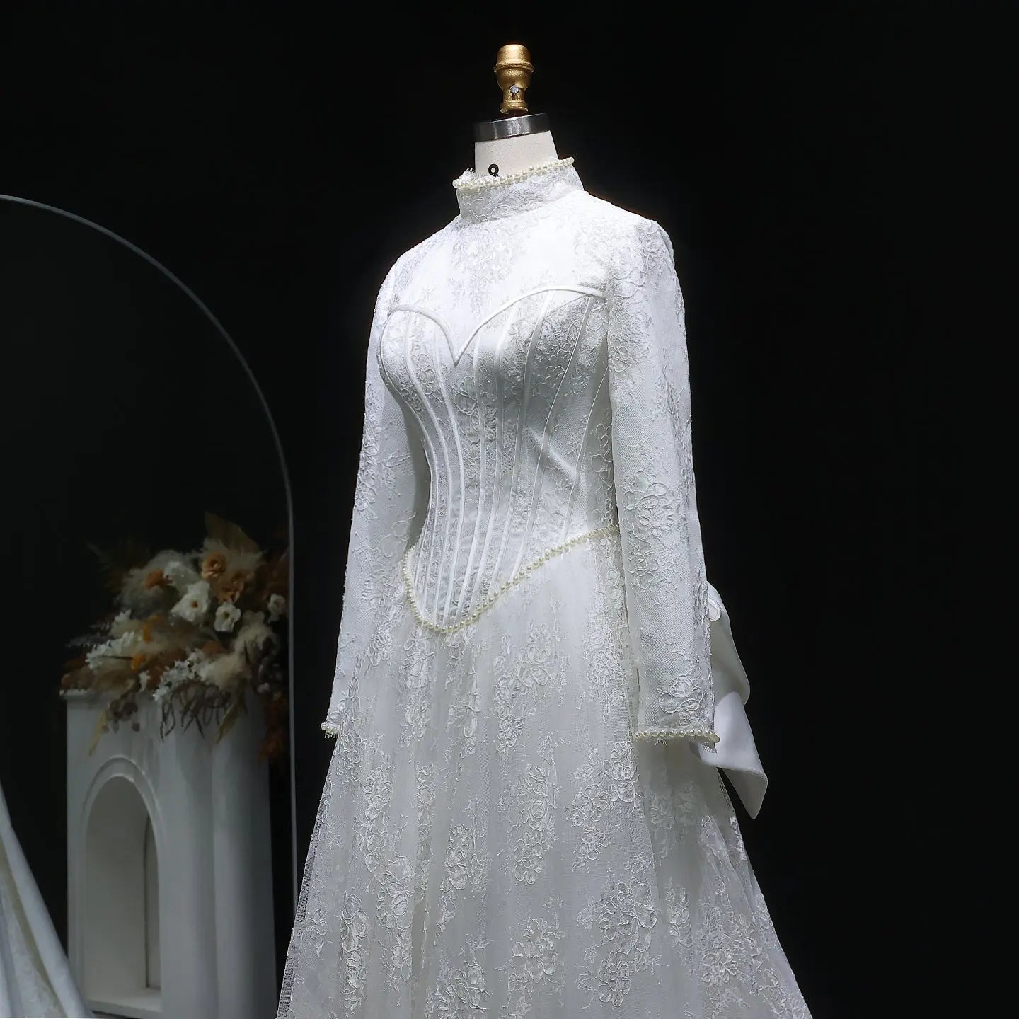 Luxury Pearl Long Sleeve Lace Wedding Dress SW514