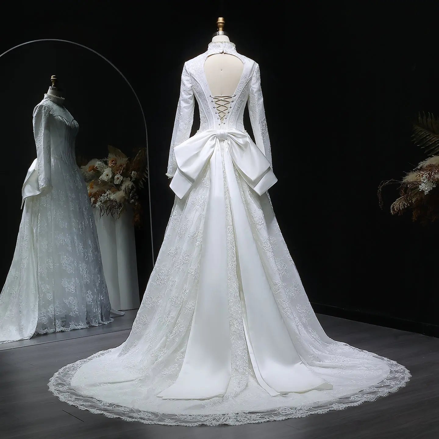 Luxury Pearl Long Sleeve Lace Wedding Dress SW514