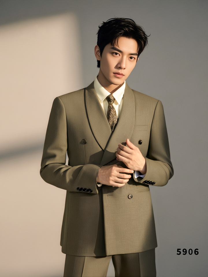Taupe Wool Double-Breasted 3-Piece Wedding Suit | Tailored Groom &amp; Groomsmen Attire by 男装