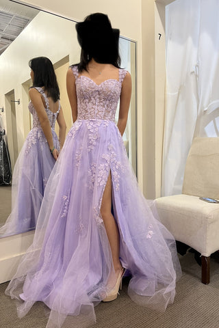A-Linien-Ballkleid mit schulterfreiem Schnitt, Schlitz vorne und Spitzenapplikationen