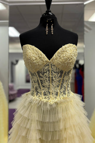 Sunnderly Addilyn | A-Linien-Ballkleid aus trägerlosem, mehrlagigem Tüll mit Schlitz