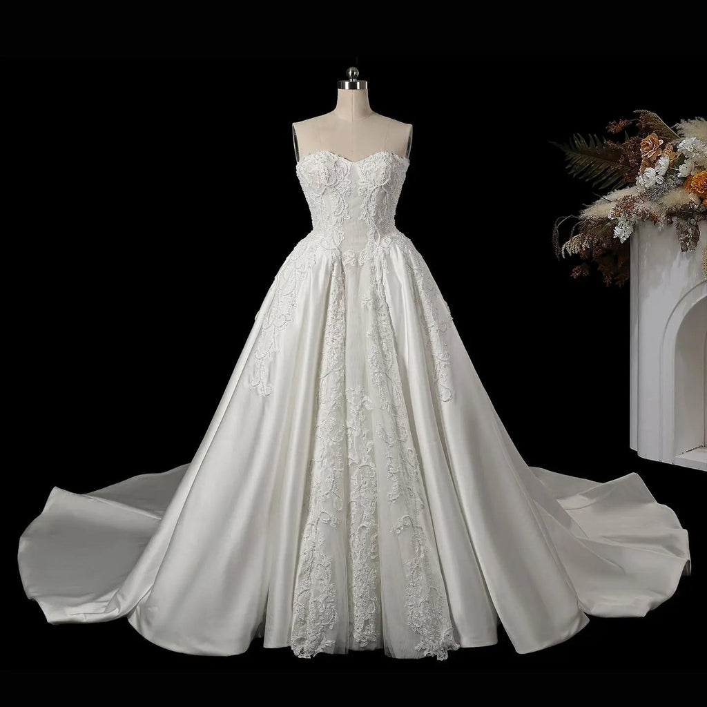 White Satin Strapless Wedding Dress Lace Appliques Sweetheart Neckline Ball Gown SW743