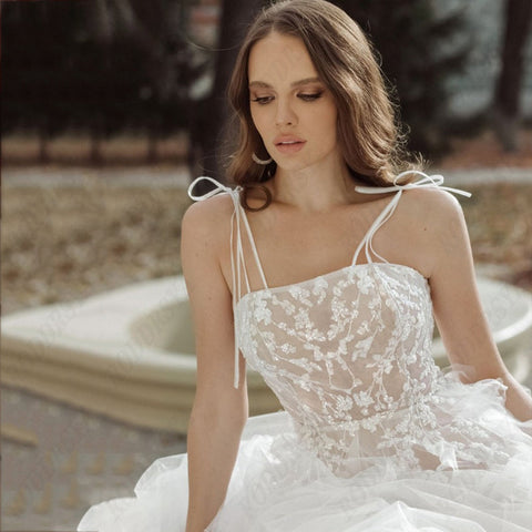 Elegant Spaghetti Straps Wedding Dress Sexy Lace Up Backless Robe De Mariée Romantic Square Collar Tulle Bridal Gowns
