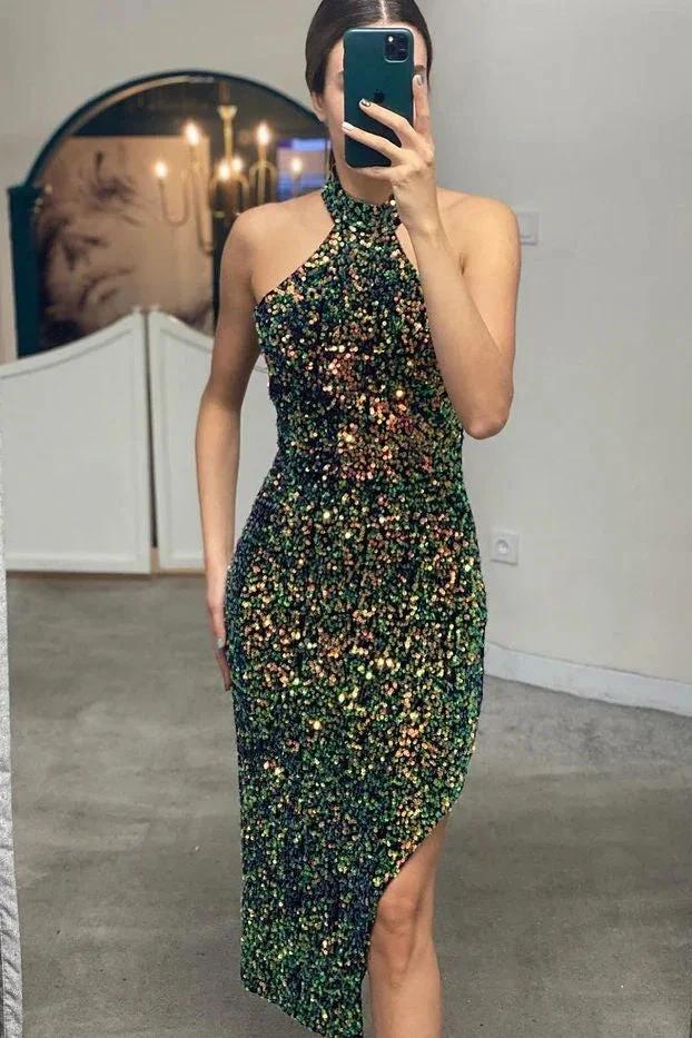 Elegante vestido de fiesta corto de sirena con lentejuelas y cuello halter con abertura