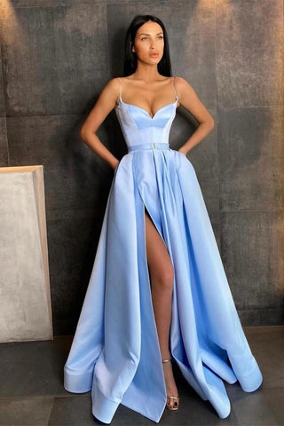 Himmelblaues Ballkleid mit Spaghettiträgern in A-Linie mit Schlitz
