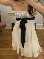 فستان عودة إلى الوطن أبيض جميل بقصة على شكل حرف A فستان شاطئ Y6713