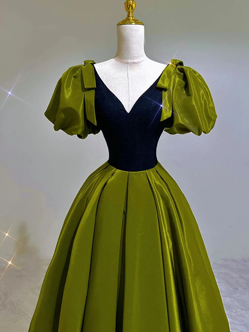 Sexy Green Satin V Neck Puff Sleeves Prom Dress Brithday Ball Gown Party Dress Y7600 by simplepromdress