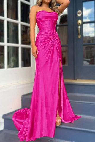 Nadia | Langes, trägerloses Ballkleid aus Satin im Meerjungfrauenstil mit Schlitz