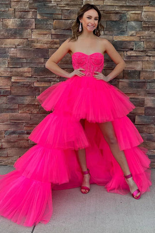 Paige |A-Linien-Ballkleid aus asymmetrischem, trägerlosem, gestuftem Tüll