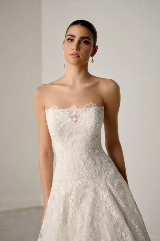 White Classic Eyelash Lace A Line Wedding Dress for Bride SW700