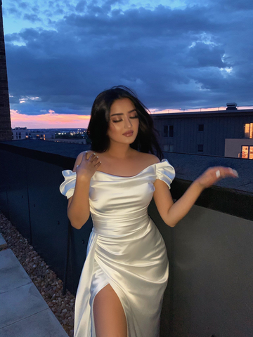 Schulterfreies weißes Satin-Abendkleid, weißes Abendkleid, Y2514