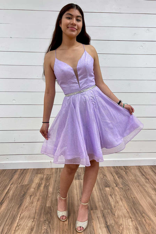 A-Linie Lavendel Tiefer Ausschnitt V Kurzes Homecoming-Kleid Y931