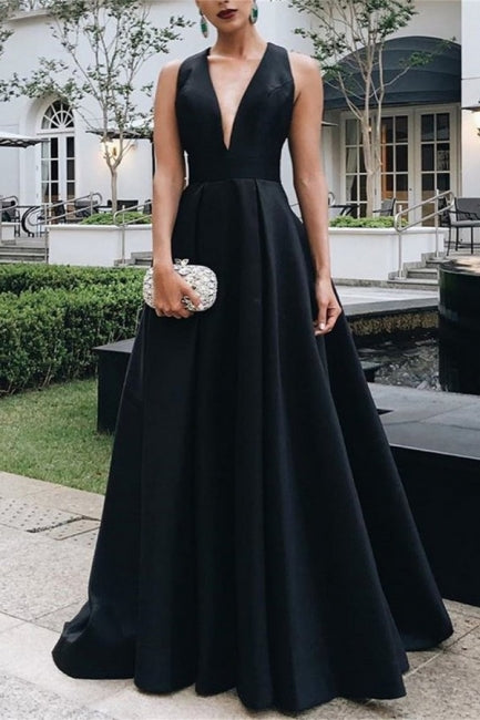 A-Line Black V-Neck Sleeveless A-Line Halt Charming Stain Prom Dresses with Bow Hover Image