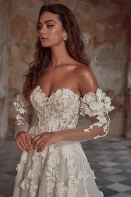 A-Line Sweetheart Floor-Length Strapless Tulle Wedding Dresses with Appliques by misshow.com