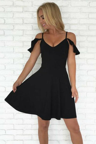 Vestidos negros cortos de fiesta con hombros descubiertos y corte A PD223