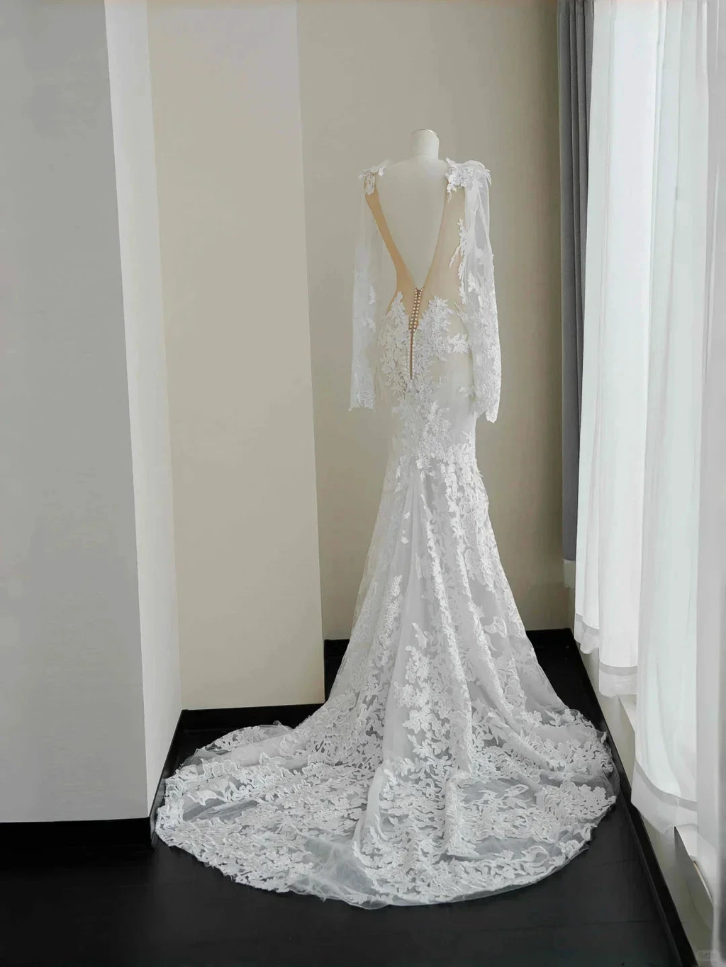 Elegant White Lace Appliques Mermaid Evening Dress,Backless Prom Dress Wedding Dress Y8677 by simplepromdress