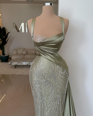 Erstaunliches langes Meerjungfrau-Träger-Spitzen-Pailletten-Perlen-Ärmelloses Ballkleid