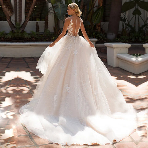 Applikationen Vestido De Noiva Tiefer V-Ausschnitt Rückenfrei Vestidos De Novia Ärmellose Brautkleider Spitze Robe De Mariée 