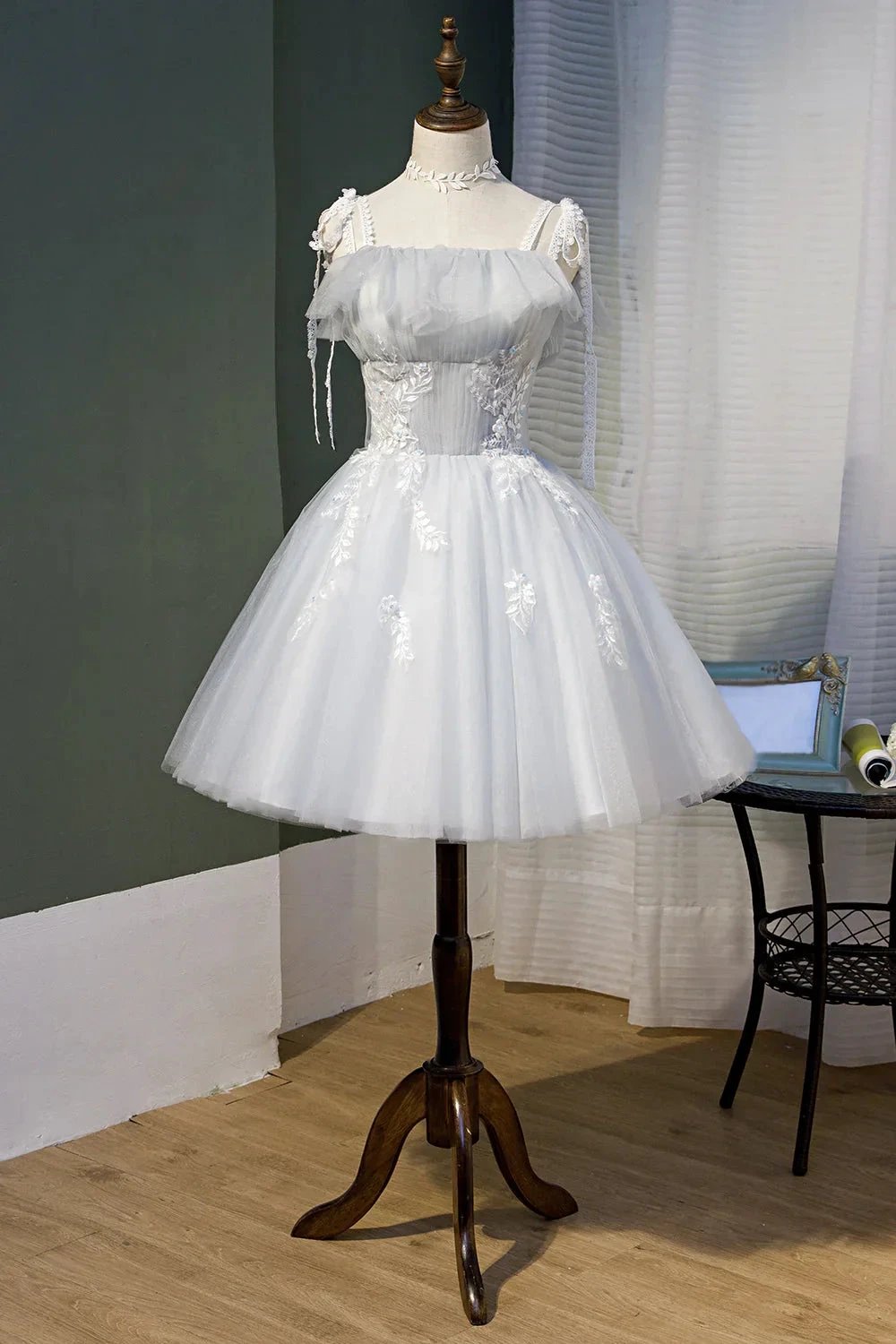Chic Sleeveless Lace Appliques Tulle Princess Homecoming Dresses by Cicinia