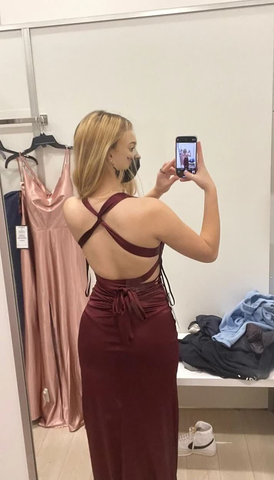 Sexy Abendkleid mit tiefem V-Ausschnitt Y5762