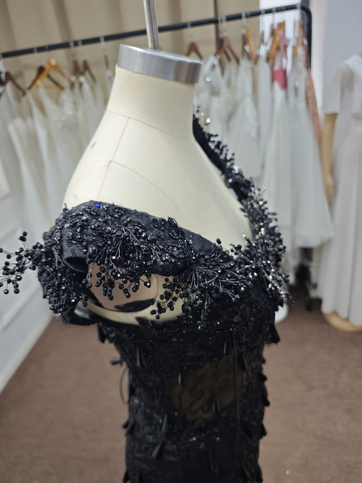 Luxury Black Sequin Mermaid Prom Dress – Illusion Corset Bodice with 3D Beaded Lace &amp; Off-the-Shoulder Detail | 2026 Gothic Glamour Evening Collection
