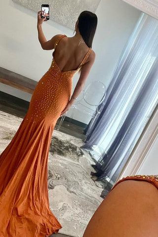 Molly | Vestido de fiesta largo de satén con cuentas y escote en V profundo estilo sirena