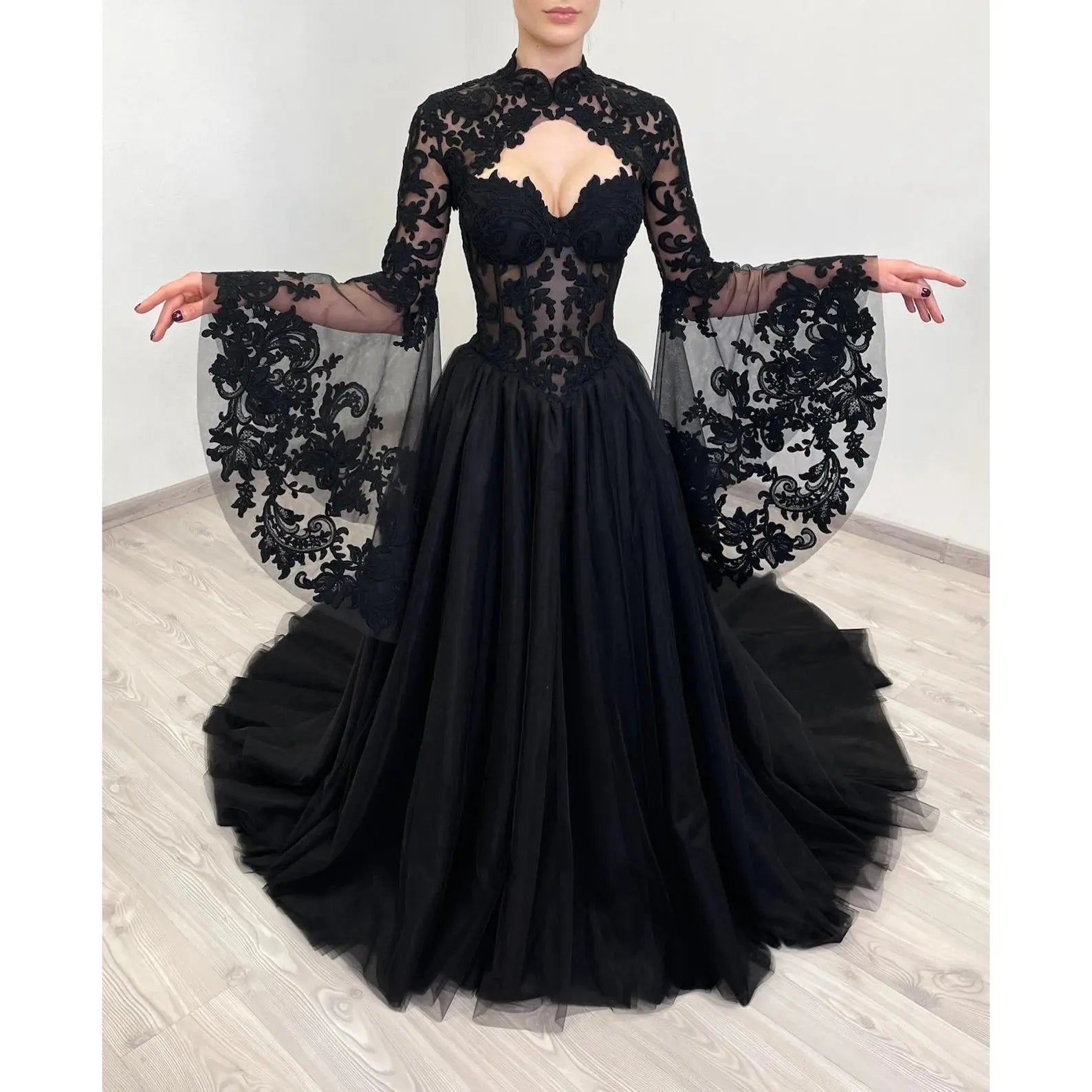 Black Luxury Gothic  Wedding Dress Sheer Lace Ball Gown  SW560