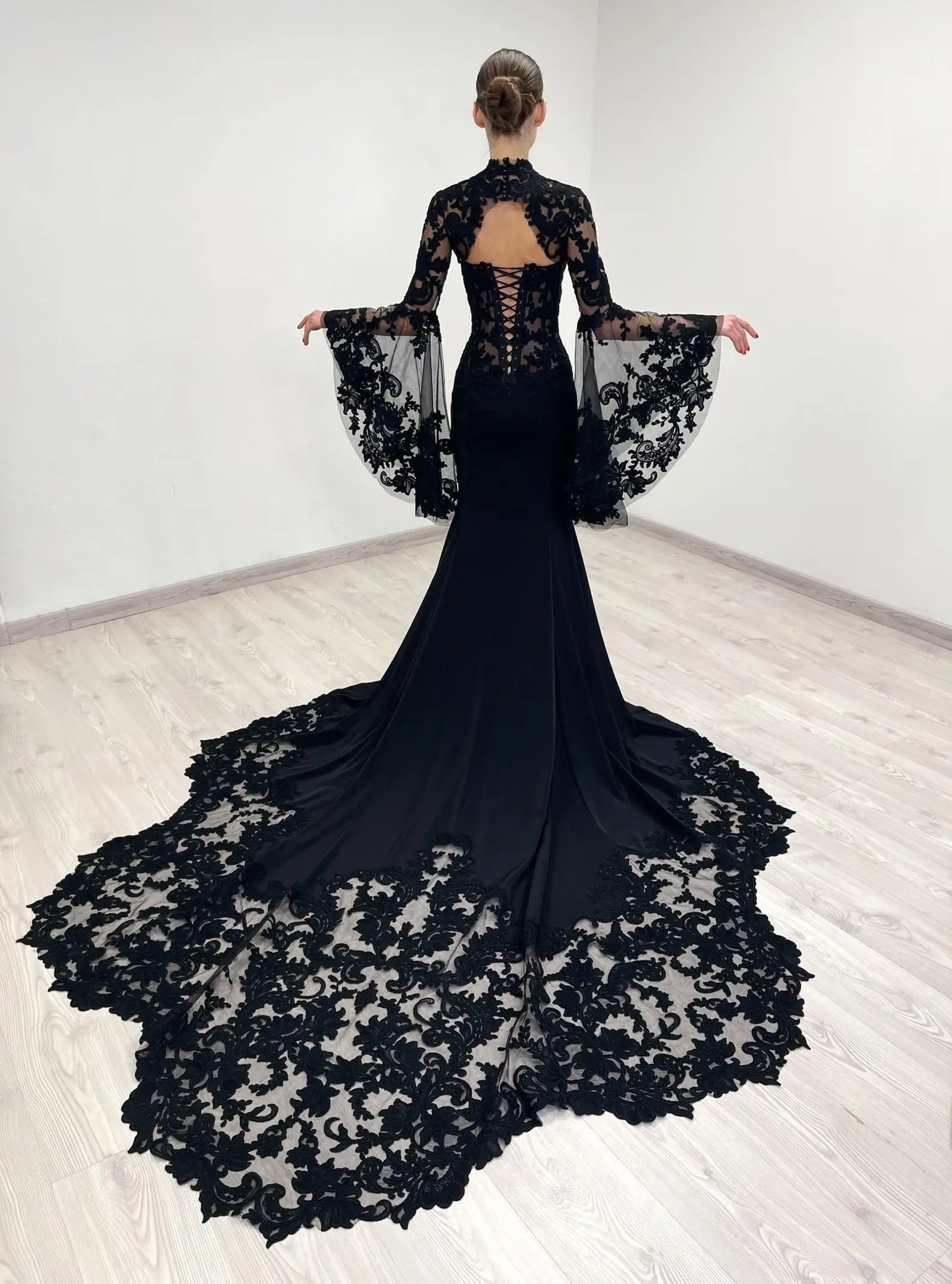 Black Luxury Gothic  Wedding Dress Sheer Lace Mermaid  SW562