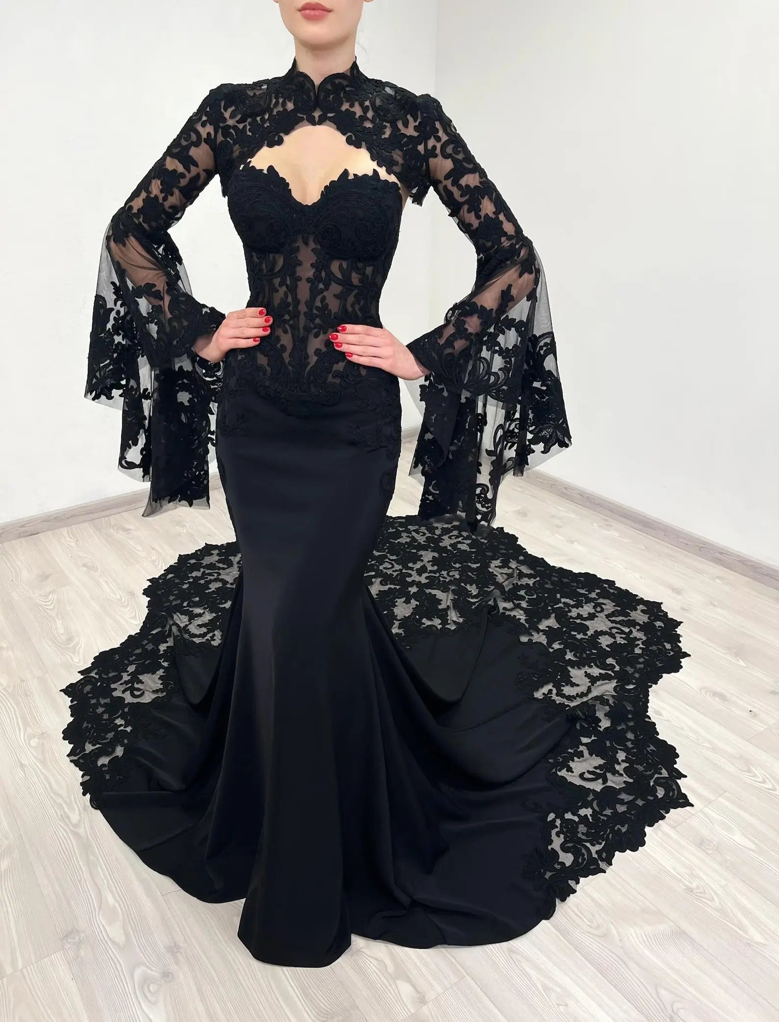 Black Luxury Gothic  Wedding Dress Sheer Lace Mermaid  SW562