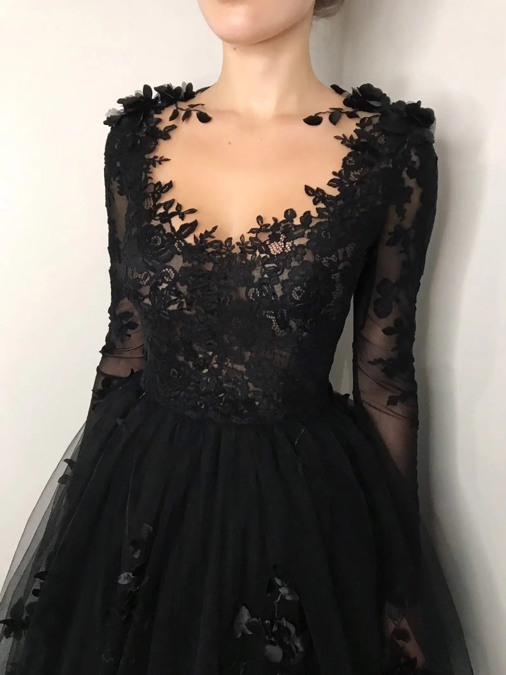 Black Luxury Gothic Wedding Dress 3D Floral Lace Tulle Sweep Train SW551