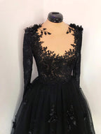 Black Luxury Gothic Wedding Dress 3D Floral Lace Tulle Sweep Train SW551