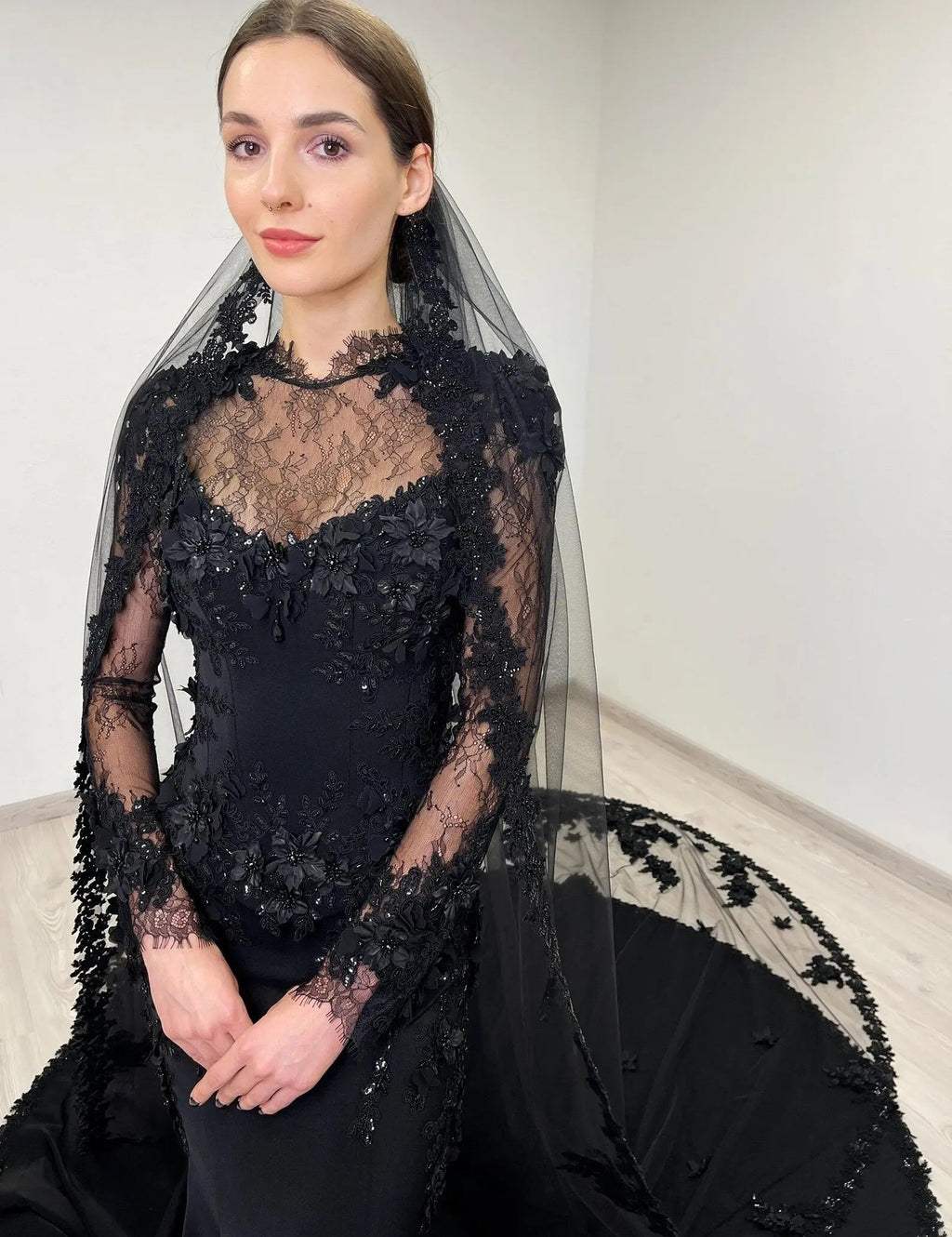 Black Luxury Gothic Wedding Dress Mermaid 3D Floral  With Lace Edge Train SW552