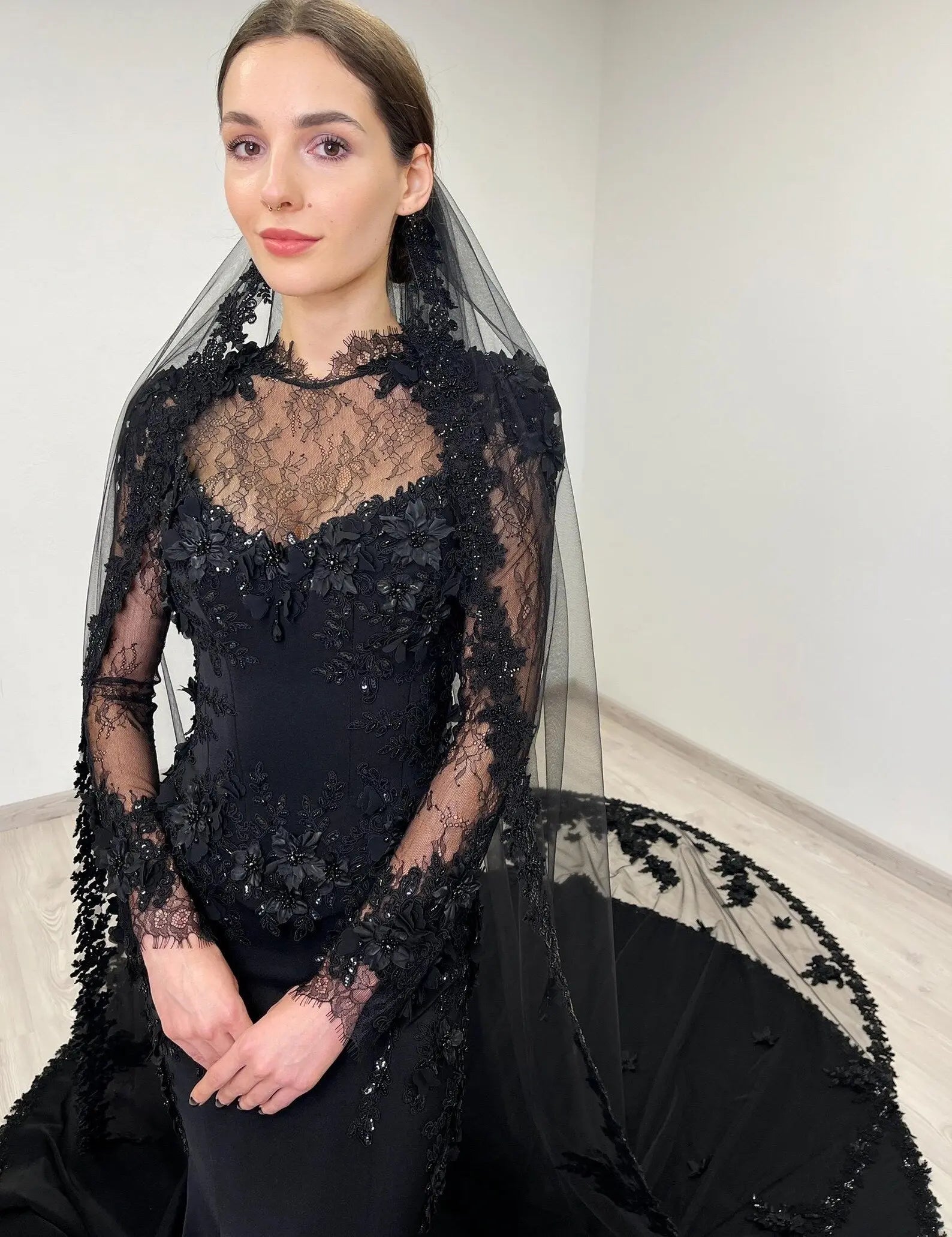 Black Luxury Gothic Wedding Dress Mermaid 3D Floral  With Lace Edge Train SW552