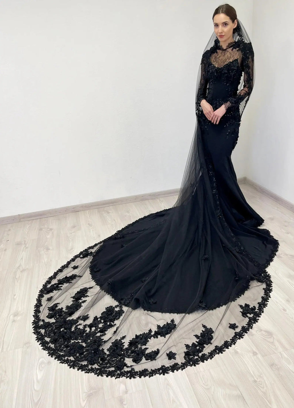 Black Luxury Gothic Wedding Dress Mermaid 3D Floral  With Lace Edge Train SW552