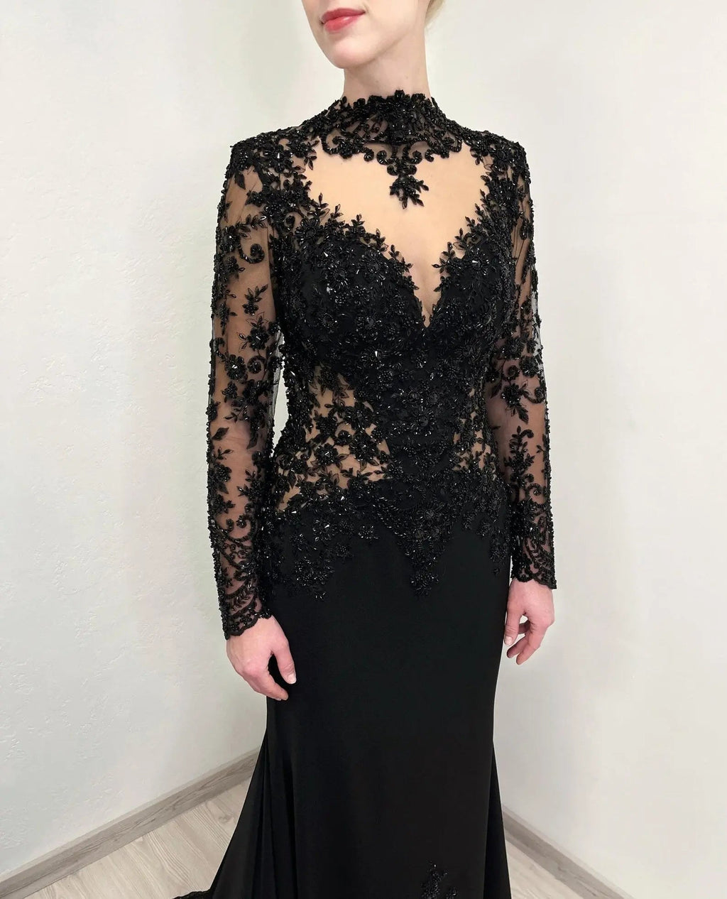 Black Luxury Gothic Heavy Beading Wedding Dress Mermaid Sheer Full Lace Circular Train SW555