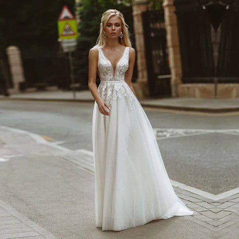 Boho Wedding Dresses V-Neck Appliques Lace A-Line Tulle Wedding Gown Beach Simple Bridal Dress bestidos de novia