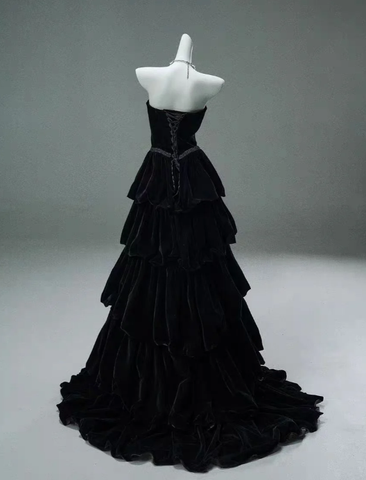 Vestido de noche elegante negro de corte A con capas, vestido de noche negro sin tirantes Y4378